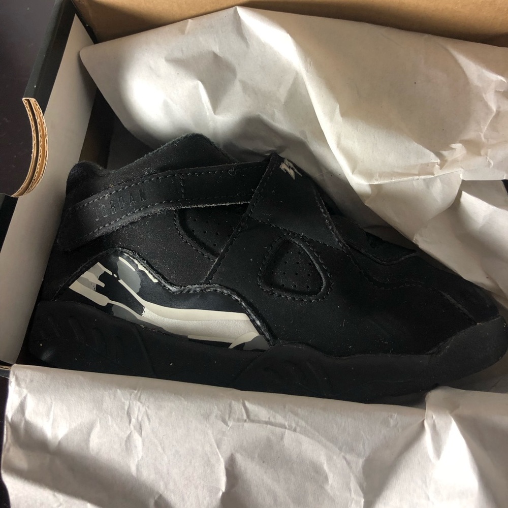 Jordan 8 Retro - Picture 2 of 7